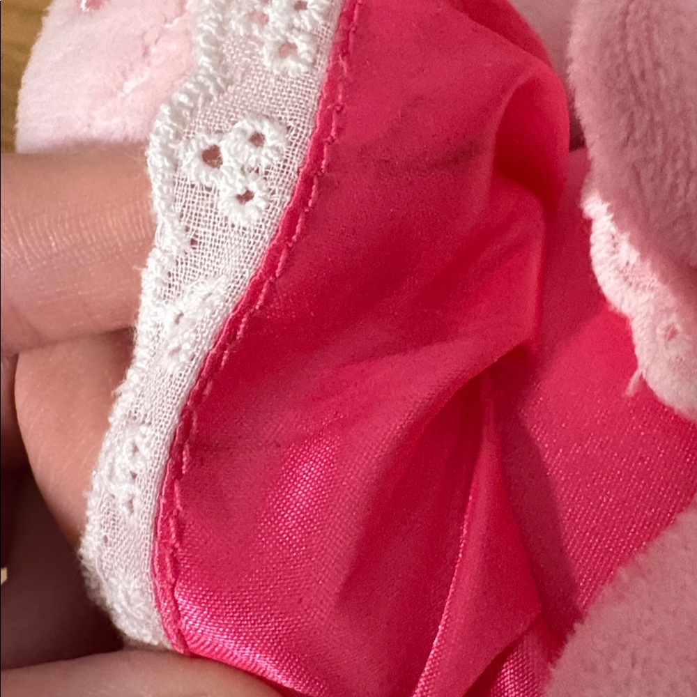 ♡ My Melody pink plushie! ૮꒰ ˶• ༝ •˶꒱ა ♡ - Picture 8 of 9